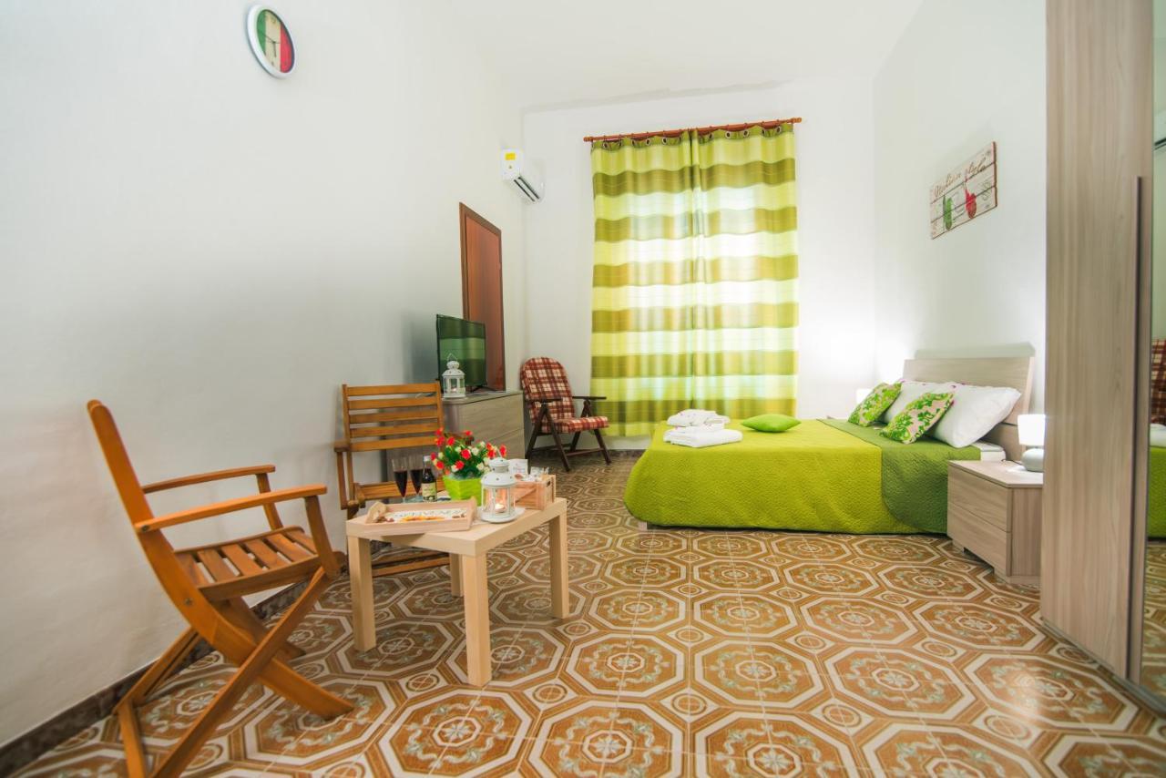 B&B U Prufissuri Avola Bagian luar foto