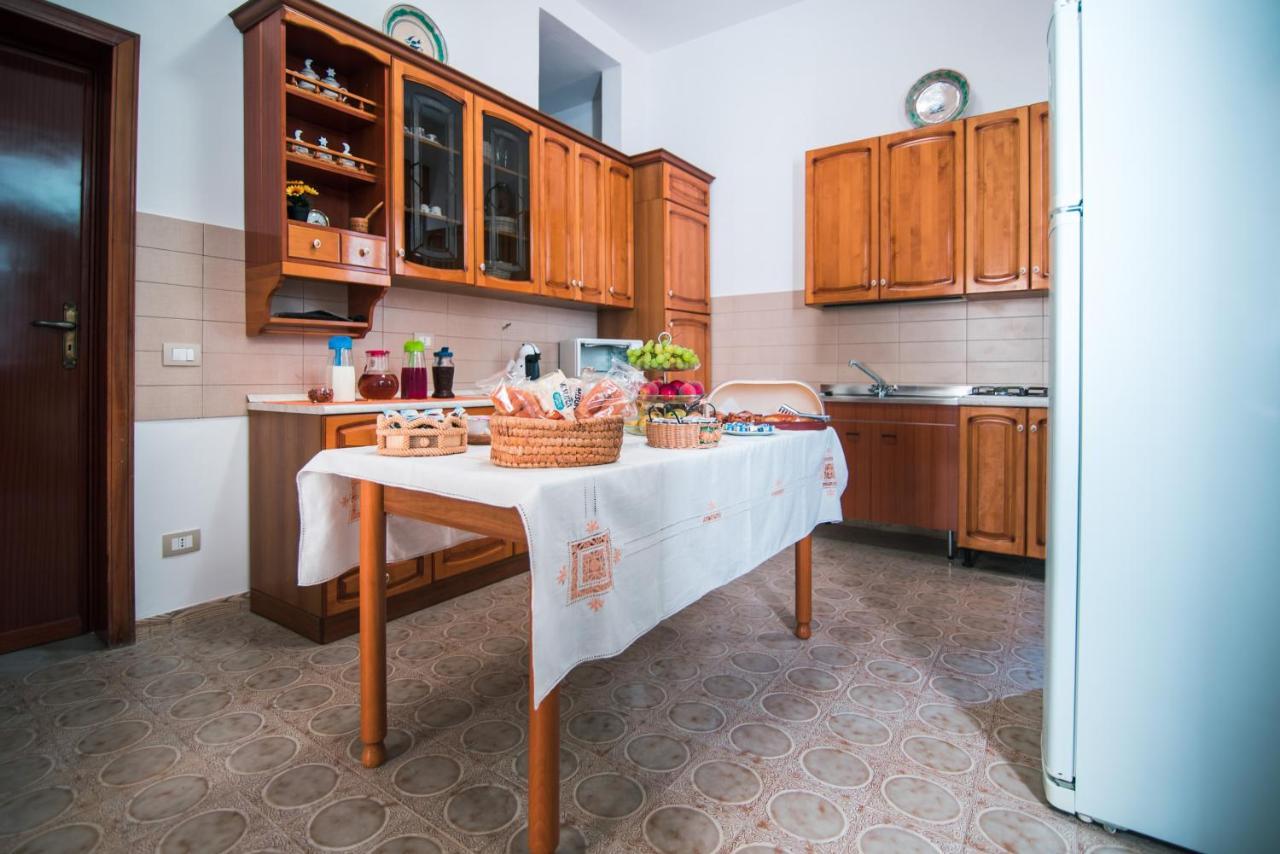 B&B U Prufissuri Avola Bagian luar foto
